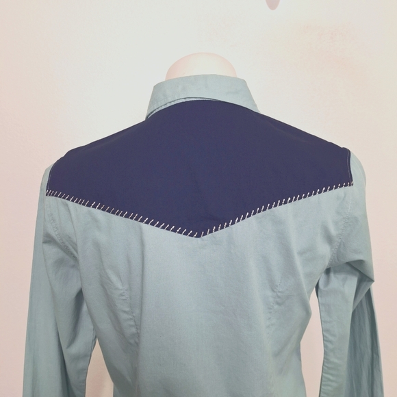 Cruel Denim Blue Cowgirl Rodeo Embroidered Long Sleeve Button Down Shirt Size M - Picture 8 of 15